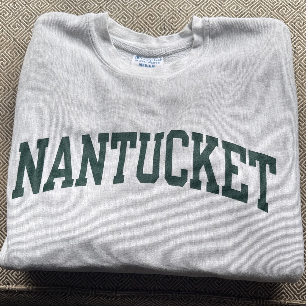 UNISEX Champion Nantucket Gray Crewneck Sweatshirt SIZE medium